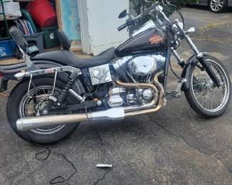 2001 Dyna Glide Harley Davidson 30,000 miles, new tires, battery and fluids