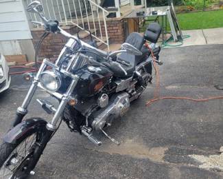 2001 Dyna Glide Harley Davidson 30,000 miles, new tires, battery and fluids