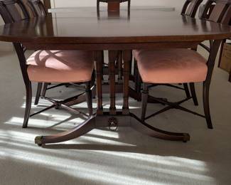 Unique double pedestal DR table W/6 chairs