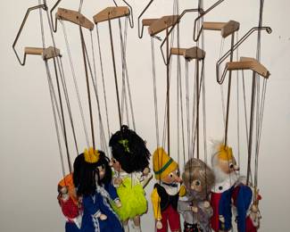 Marionettes