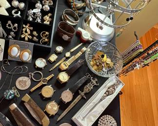 Pocket Knives & Watches