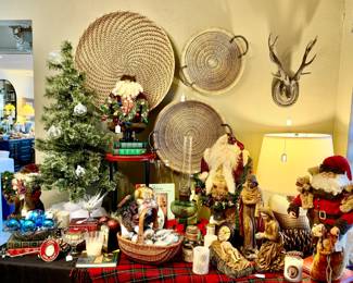 Santas including Mark Roberts.