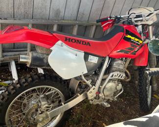 Honda 2002 - XR250R - $3000