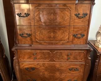 Beautiful 1920s French Rococo burled walnut bedroom set