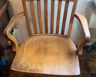 Oak office chair - swivels