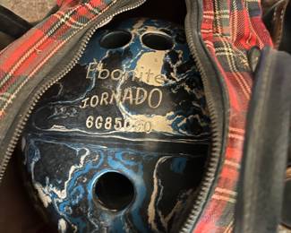 Cool vintage bowling ball and cool bag