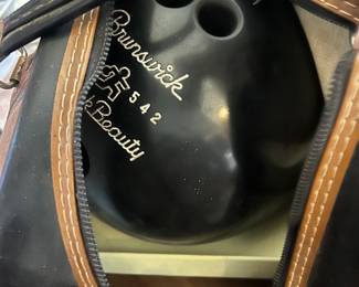 Black beauty bowling ball and bag