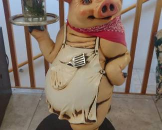 chef pig statue