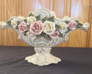 Capodimonte porcelain vase or centerpiece