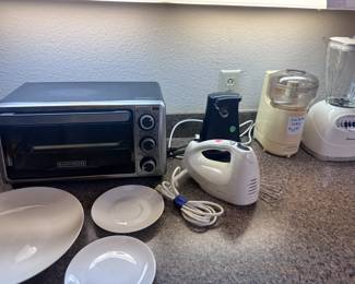 toaster oven and appliances, blender, mixer