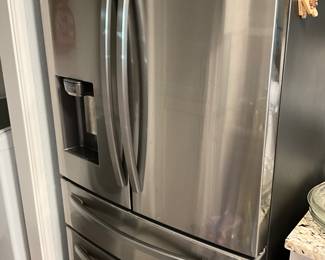 Samsung 4 door refrigerator