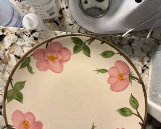 Fransican ware desert rose pattern. Various pieces