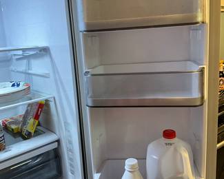 Samsung refrigerator lots of storage in the door