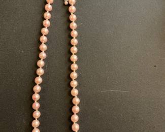 Pink pearl like necklace