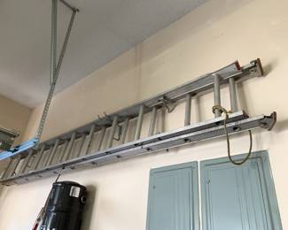 #90	Aluminum 22' Extension Ladder	 $100.00 			
