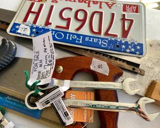 new with tags 
#82	Craftsman Adjustable Socket Wrenches - 17mm and 14mm	 $30.00 			
		
