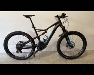 2017 Specialized LEVO FSR EXPERT 6 FATTIE ( large)
GREAT CONDITION!!
New Tires, Battery, Cassette,Brakes, and Chain!