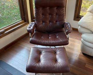 Ekornes Stressless Reclining Lounge Chair w/ Ottoman - Chrome & Leather * Mid Century