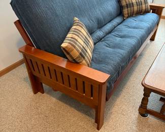 Futon / Couch