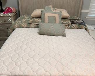 HOOKER queen size gray bed frame and mattress with curved headboard