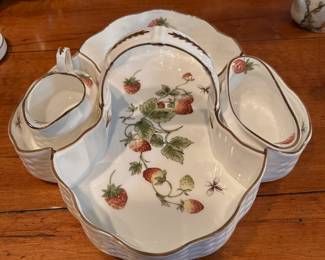 COALPORT strawberry tea time caddy