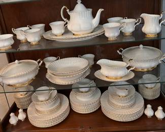 large set of ROYAL ALBERT VAL D'OR from England