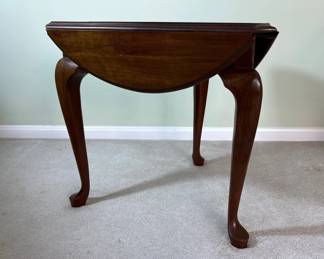 Pennsylvania House Corner Handkerchief Queen Anne Style Table