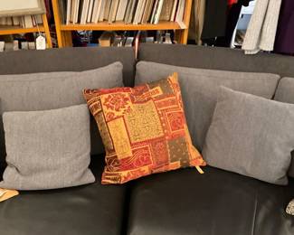 Patchwork print pillow