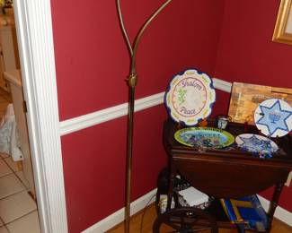 CONTEMPORARY FLOOR LAMP