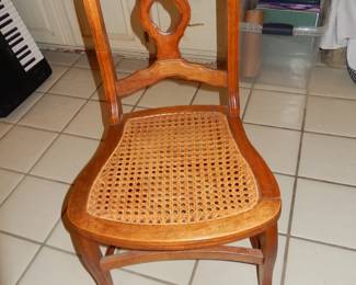 ANTIQUE WICKER SEAT CHAIR