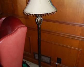 FLOOR LAMP