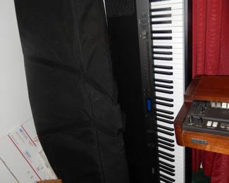 YAMAHA ELECTRIC PIANO P-150