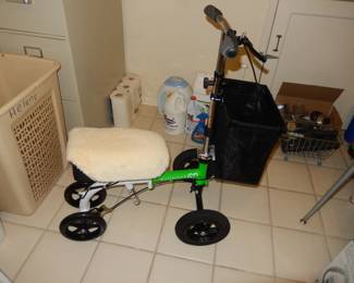 KNEE SCOOTER