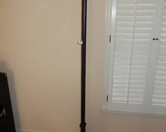 LEADED GLASS FLOOR LAMP