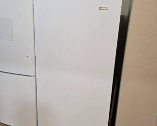 White-Westinghouse Full size freezer