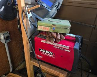 Great items in the Garage:
Lincoln Electric Welder Power Mig with mask, gloves and tank.
