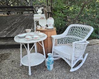 Antique Bar Harbor 1920's white wicker, oak barrel in great condition.