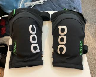 POC VPD 2.0 Knee Pads (medium) - BRAND NEW