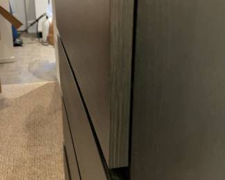 Black 4-Drawer Dresser Chest (19” x 31.5” x 39”)