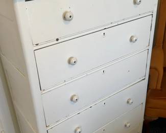 Antique Dresser (48 x 32 x 17”)