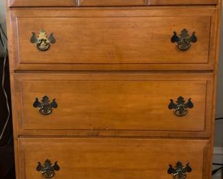 Sterling House Early American Furniture - Solid Maple / Solid Cherry (18.5” x 31” x 42”)