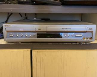 Sony SLV-D100 DVD Combo Player/VHS Player and Recorder with remote