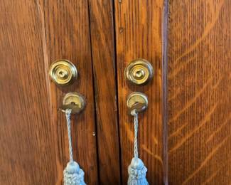Antique Oak Chest (59 x 35 x 17”)