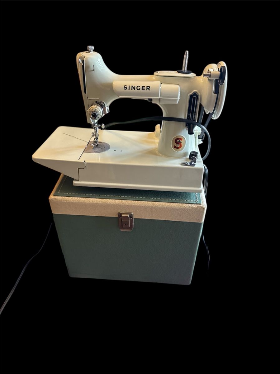 Singer Featherweight 