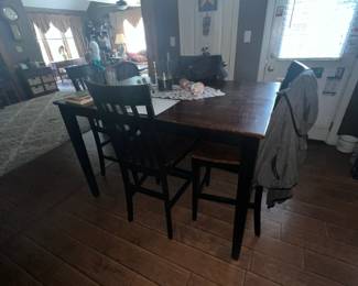 dinig pub table extends with 8 chairs