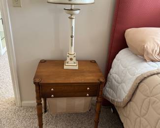 Unsusal side table