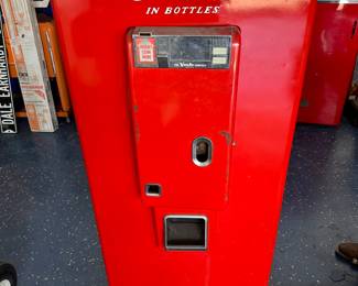 Vendo 80 Coca Cola Machine