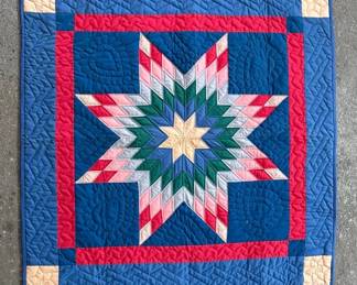 Vintage Handmade Amish Lonestar Wall Hanging Quilt