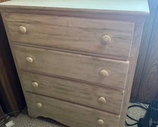 4Drawer Dresser For Restoration With Knob Replacements