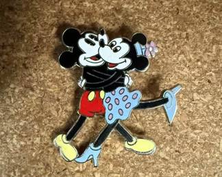 Limited Edition Disney Pin - RARE